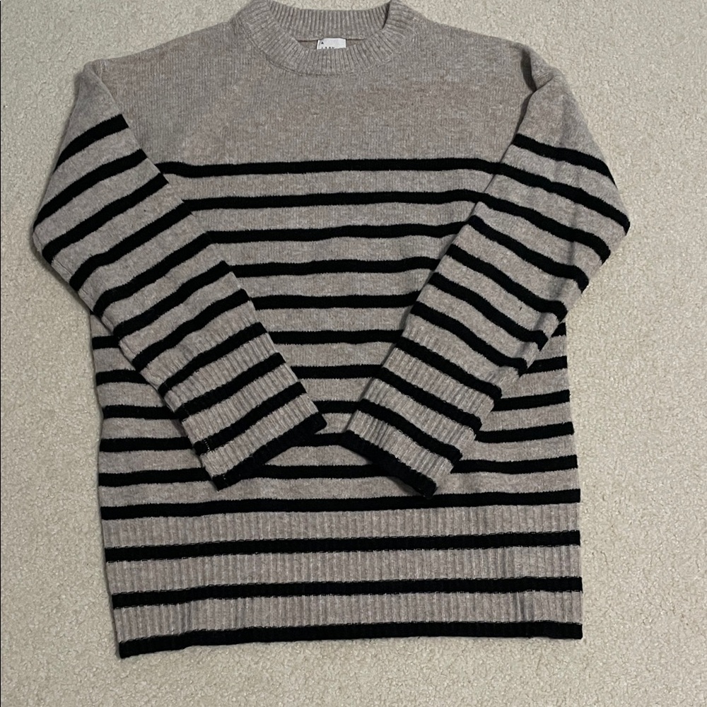 a new day women’s Crewneck Sweater in beige and Black Stripes